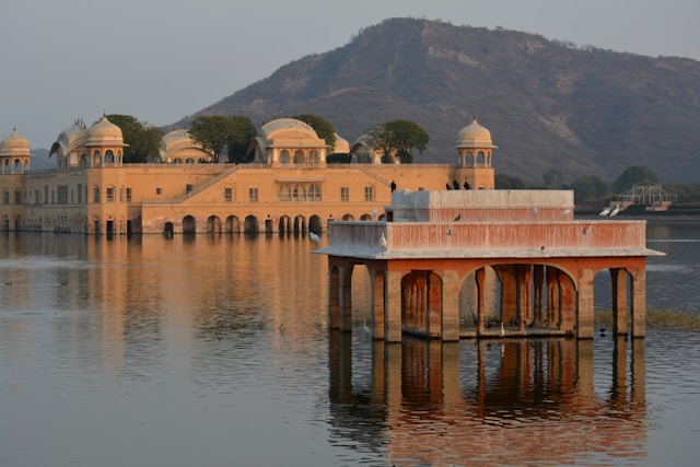 images/jal mahal-1.jpg